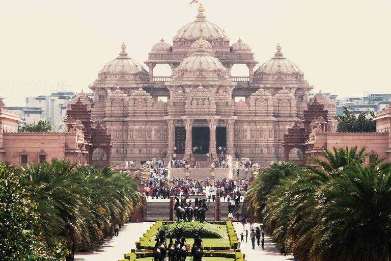 Erlebe eine 2-stündige geführte spirituelle Wanderung durch Delhi