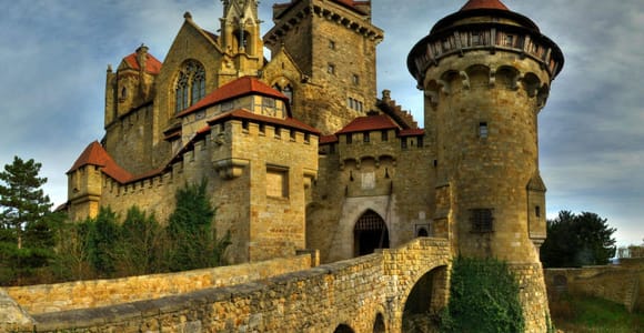 Vienna / Bratislava: Castles around Vienna +underground lake