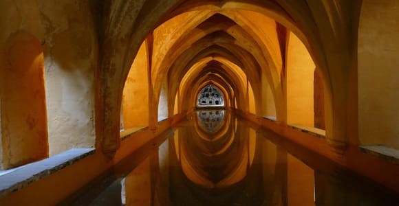 Granada: Water Heritage Day with Cuisin & Arab Hammam Entry