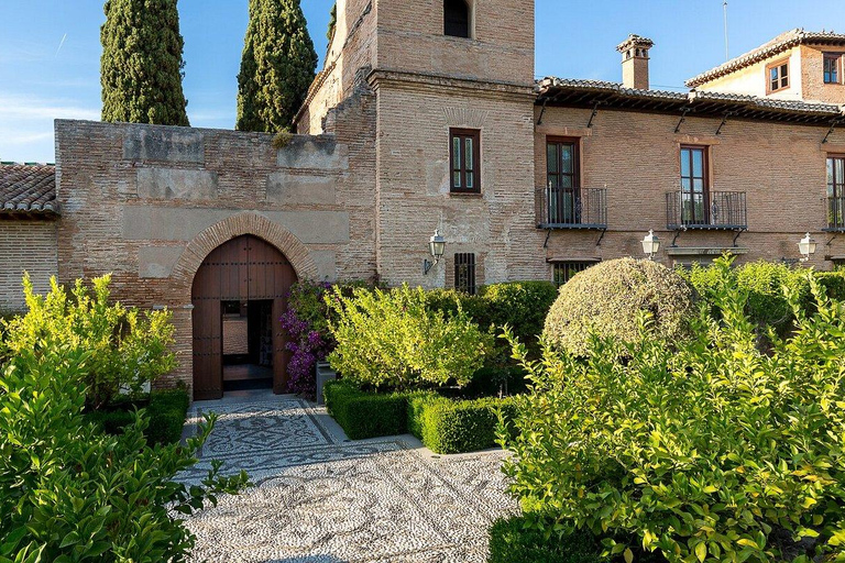 Alhambra Surroundings: History, Architecture and Legends