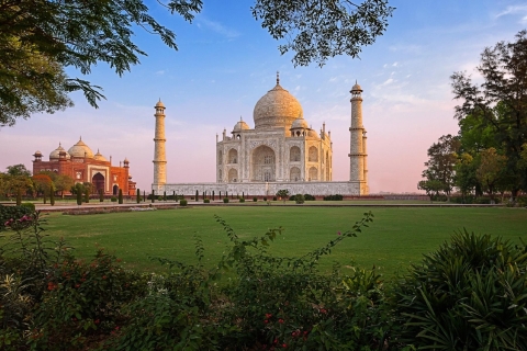 Visita de día completo al Taj Mahal y al Fuerte de Agra en tren Gatimaan