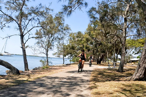 Caloundra: Golden Beach & Headland Memorial E-Bike Tour