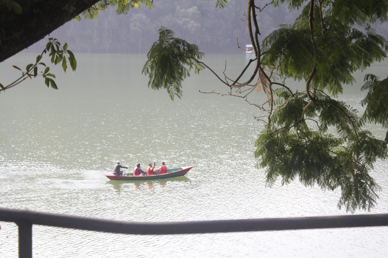 Pokhara: Tour en autobús compartido de día completo por 7 destinos emblemáticos