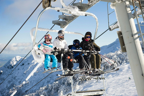 Melbourne: Passe para o Mt Buller Snowy Escape Resort com transporte