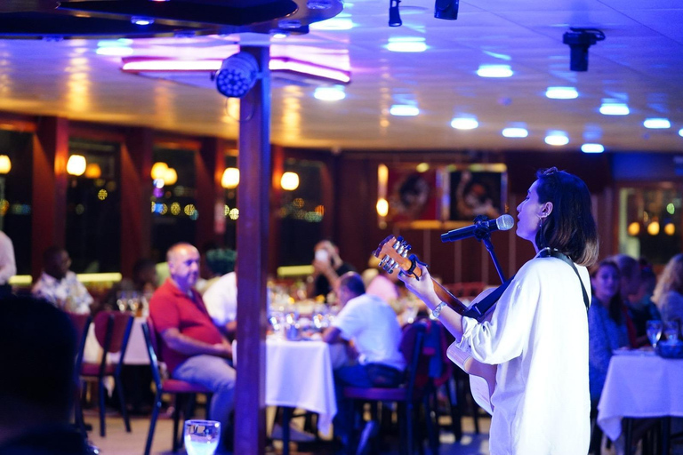 Istanbul : Dîner-croisière sur le Bosphore avec transferts à l&#039;hôtel