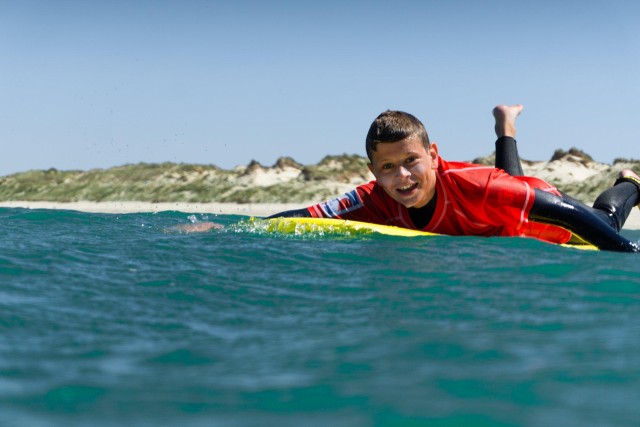 Visit La Torche surf lessons in the best waves in Landudec, Brittany, France