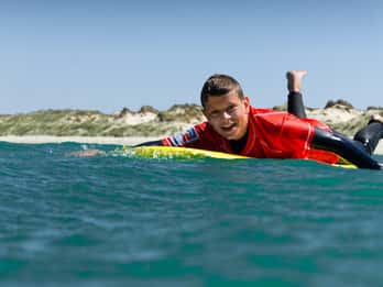 La Torche : cours de surf dans les meilleures vagues