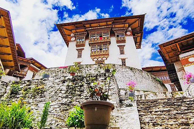 Enchanting Bhutan tour with Guide 1 week Tour from Thimphu