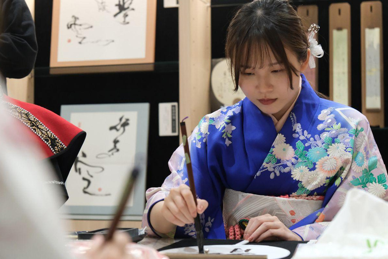Osaka: Japanese Culture Experience Tea Ceremony Calligraphy