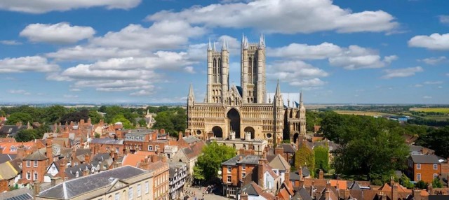 Visit Lincoln Private Guided Tour/Cathedral, Castle & Magna Carta in Lincoln, England
