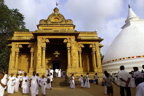 Colombo: Half-Day Spiritual Journey with Guide