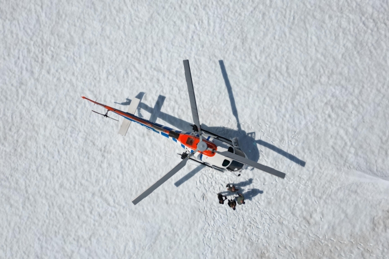 Reikiavik: vuelo panorámico en helicóptero y aterrizaje en la montaña