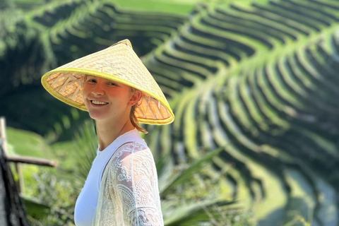 Guilin: Day tour of Longji Rice Terraces and YangshuoLongji rice terraces and Yangshuo Xingping small boat