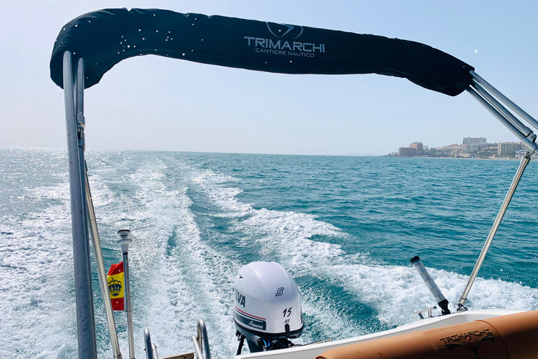Benalmádena: Boat Rental without License 30 mint trimarchi