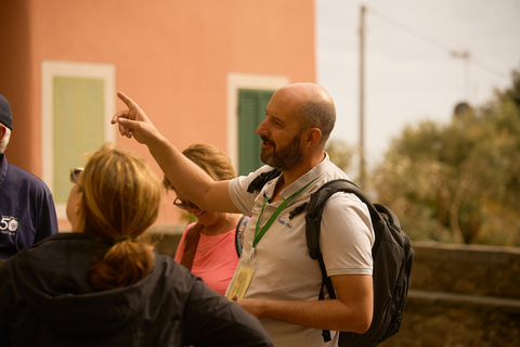 From Florence: Cinque Terre Day Trip with stop in Pisa Cinque Terre: Semi-Private Tour