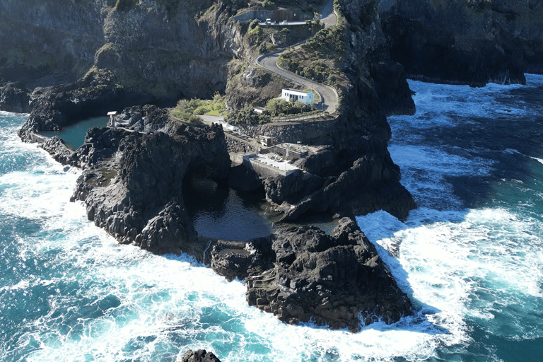 Cascadas, Piscinas Volcánicas y Bosque Mágico de Fanal, ExcursiónCascadas, Pozas Volcánicas y Bosque Mágico de Fanal, Tour