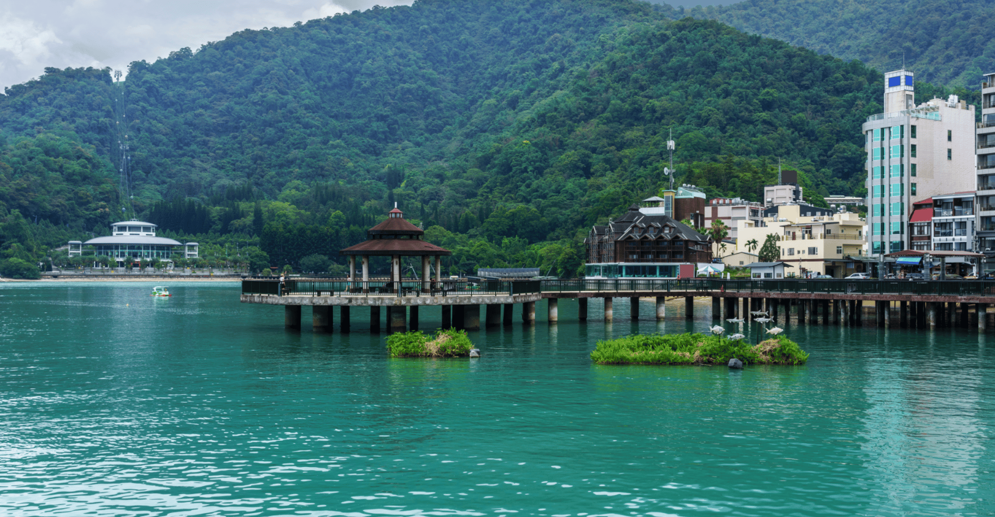 来自台北、南图和日月月月湖展望和部落旅游 - Hizvo