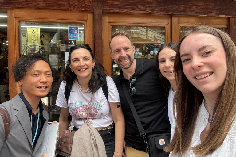 Tokyo: Fully Customizable Private Shopping Spree with Locals Tokyo: 2 Hour Private Customizable Tour with Pickup