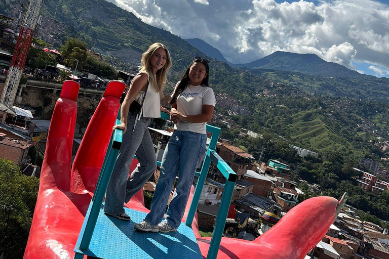 Comuna 13 Full Experience | Subway, Metrocable, Street Art and Culture. Comuna 13 Full Experience | Metro, Metrocable, Street Art and Culture.