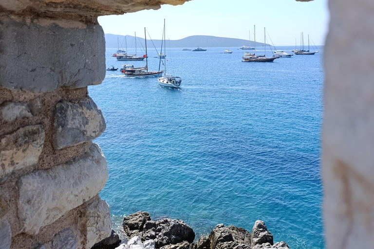 Tour a piedi di Halicarnasos e del Castello di San Pietro di BodrumTour a piedi di Halicarnasos e del castello di San Pietro di Bodrum