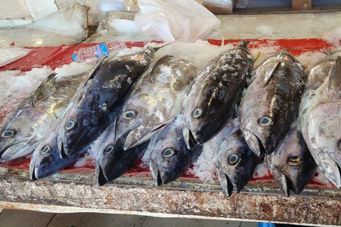 Muscat: Visit Sinaw Market, Izki Village, & Jarnan Cave Tour