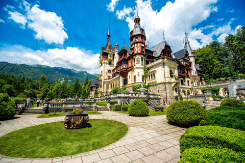 Bucharest: Peles & Dracula's Castle and Brasov Full-Day Trip