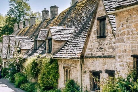 Excursão privada de um dia às inesquecíveis aldeias de Cotswolds e Windsor