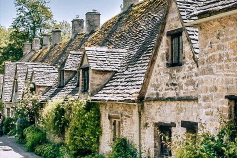 Excursão privada de um dia às inesquecíveis aldeias de Cotswolds e Windsor