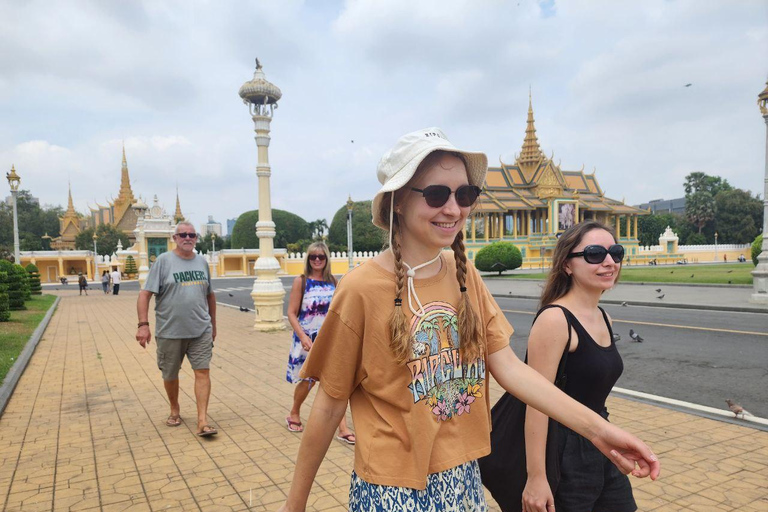 Phnom Penh : Visite privée en tuk-tuk avec un guide anglophone