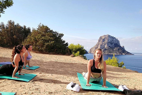 IBIZA : Clase de yoga en la playa