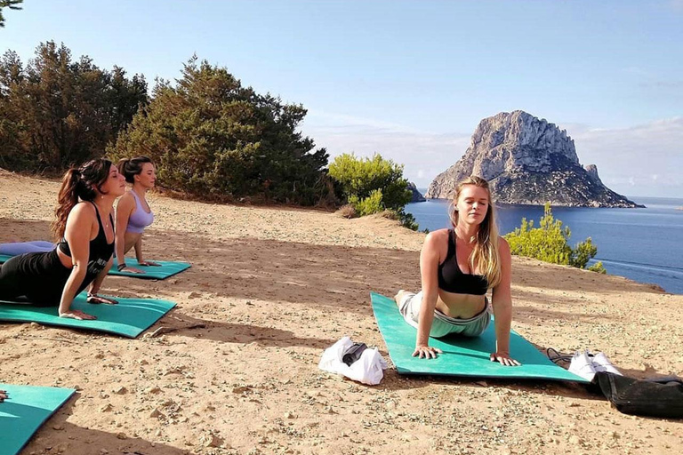 IBIZA : Clase de yoga en la playa