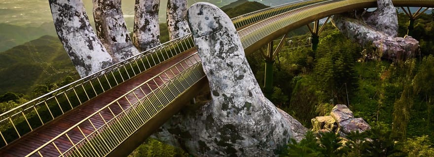 Depuis Da Nang/Hoi An : le pont d'or de Ba Na Hills et massage en option