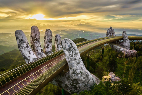 Från Da Nang: Ba Na Hills Golden Bridge + avslappnande massageLarge Group including Ticket &amp; Buffet &amp; 60 minutes Massage