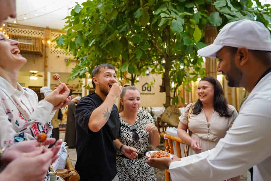 Dubai: Altstadt, Souks, Street Food, geführte Tour & Abra-Fahrt. Foto: GetYourGuide