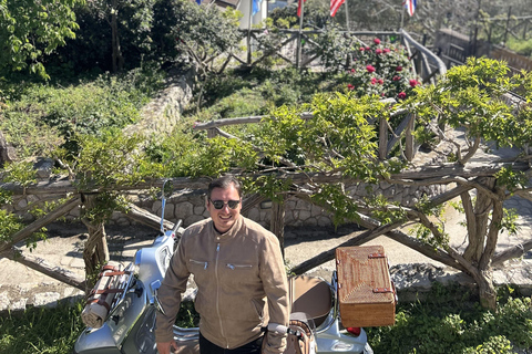 Sorrento Coast: Discover Hidden Gems by Vespa with a Buddy