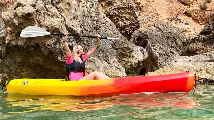 Ibiza: Excursión a las Cuevas Marinas con Kayak Guiado y Snorkel