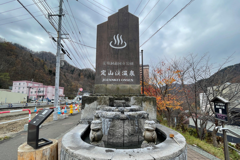 Sapporo: Spacer po Jozankei Onsen z wizytą w świątyni i jaskini