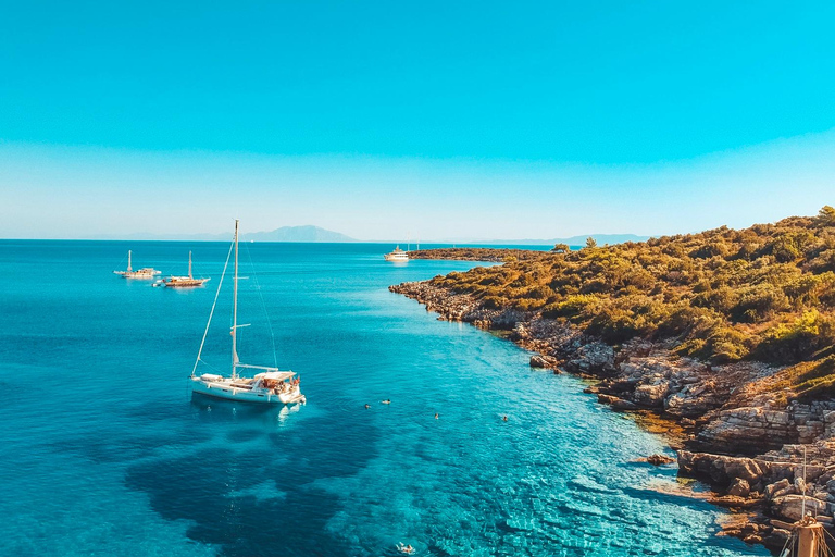 Bodrum: Orak Island Boat Trip with Lunch and Transfers Tour with Meeting Point