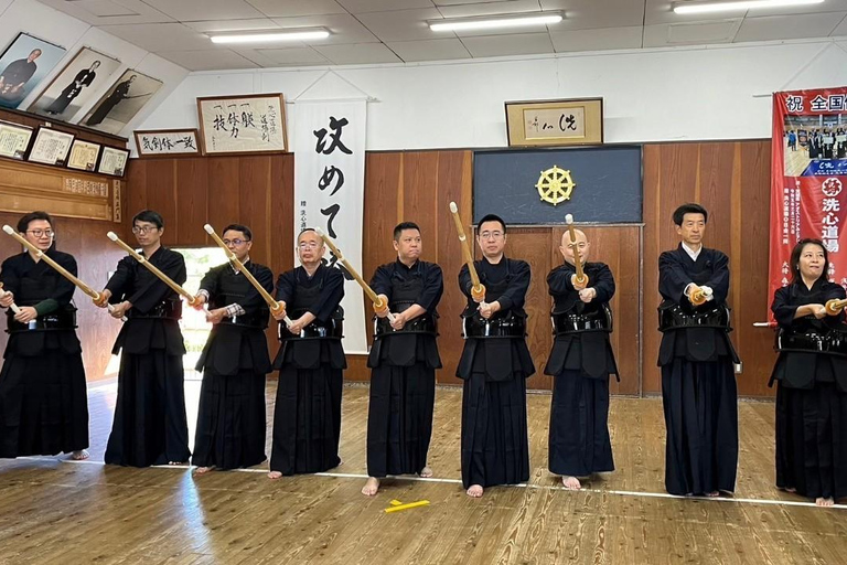 Nagoya: Experiência de prática do Samurai KendoPratique Kendo, uma experiência genuína de samurai em Nagoya