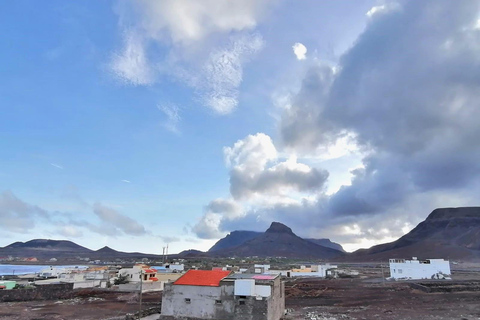 Sao Vicente: Baía das Gatas and Praia Grande Volcano Tour
