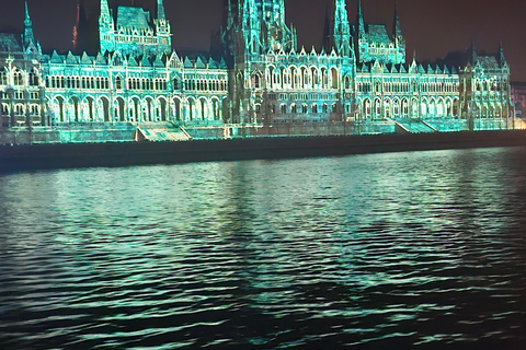 Budapest: Panoramic Danube Cruise with Unlimited Drinks