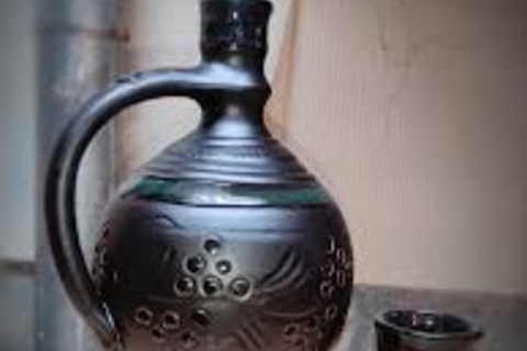 Chisinau: Moldovan Pottery Workshop with Ivan Prividniic