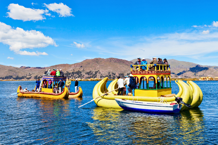 Puno: Lake Titicaca Tour with Uros Islands & Lunch