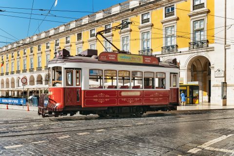Lisbona: biglietto autobus turistico, tram e barca da 72 ore
