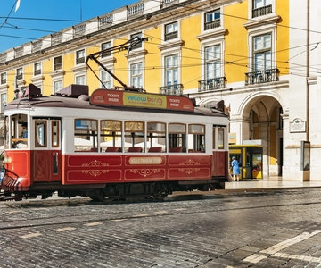 Lisbon: 72/96-Hour Hop-On Hop-Off Bus, Tram & Boat Ticket