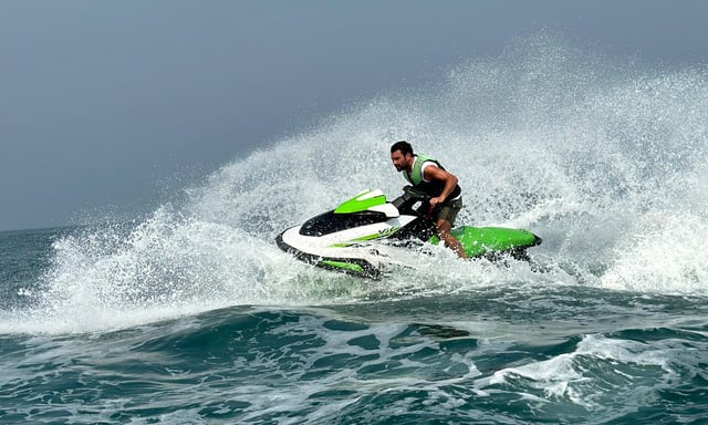 Dubaï : Promenade guidée en jetski avec vue sur Dubai Eye et the Palm