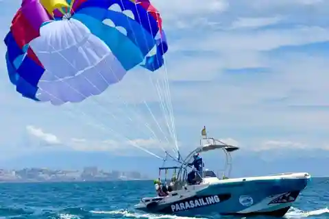 Fuengirola: Best Luxury Parasailing in Fuengirola