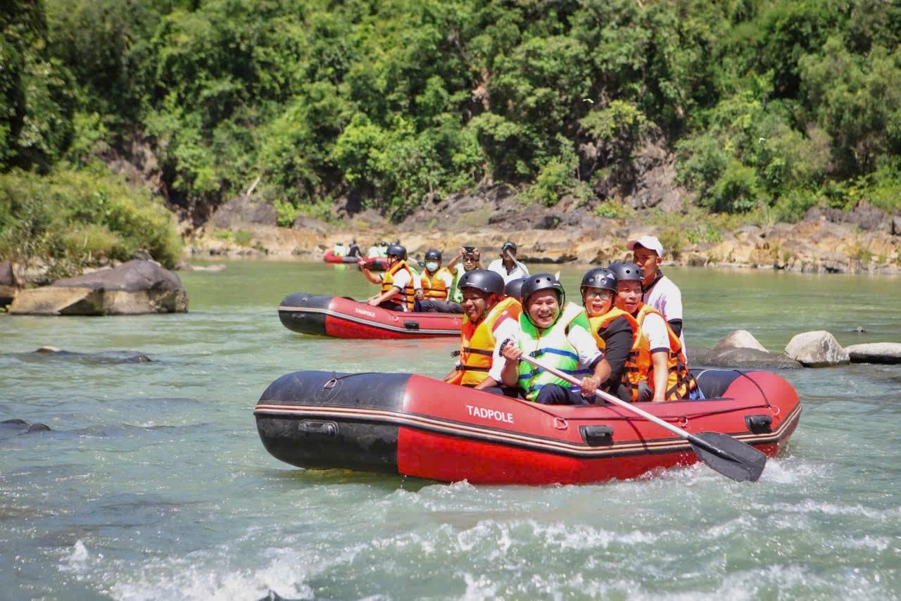 Dray Nur Wasserfall Halbtagestour mit Rafting und Mittagessen