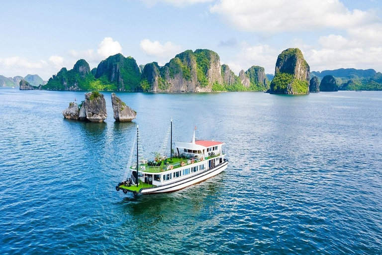 Desde Hanoi: Crucero de lujo de un día por la bahía de Ha Long con comida y kayakExcursión con punto de encuentro en el puerto de Tuan Chau