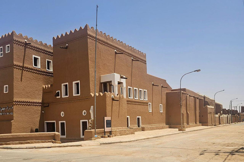 Riyadh: 2-day tour of 5 heritage villages and a safari trip